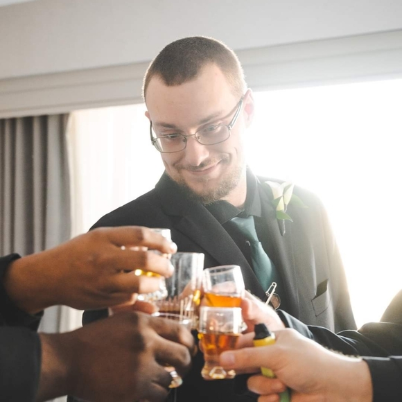 Meet your Posher, Rich - Picture 2 of 2